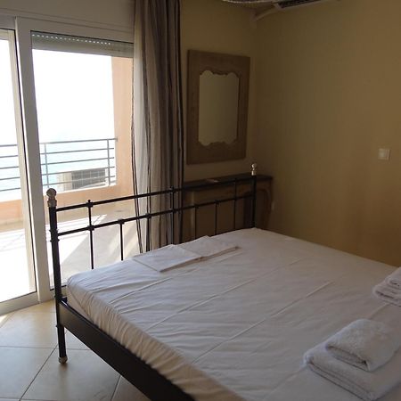 Aperanto House Paralia Loutsas Oda fotoğraf