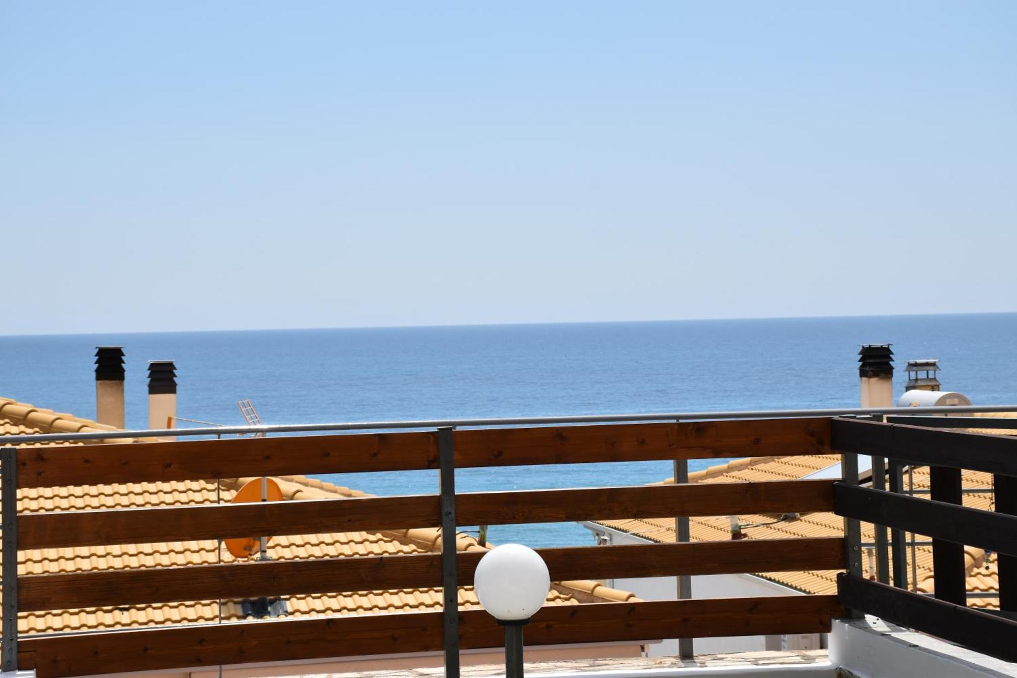 Aperanto House Paralia Loutsas Oda fotoğraf